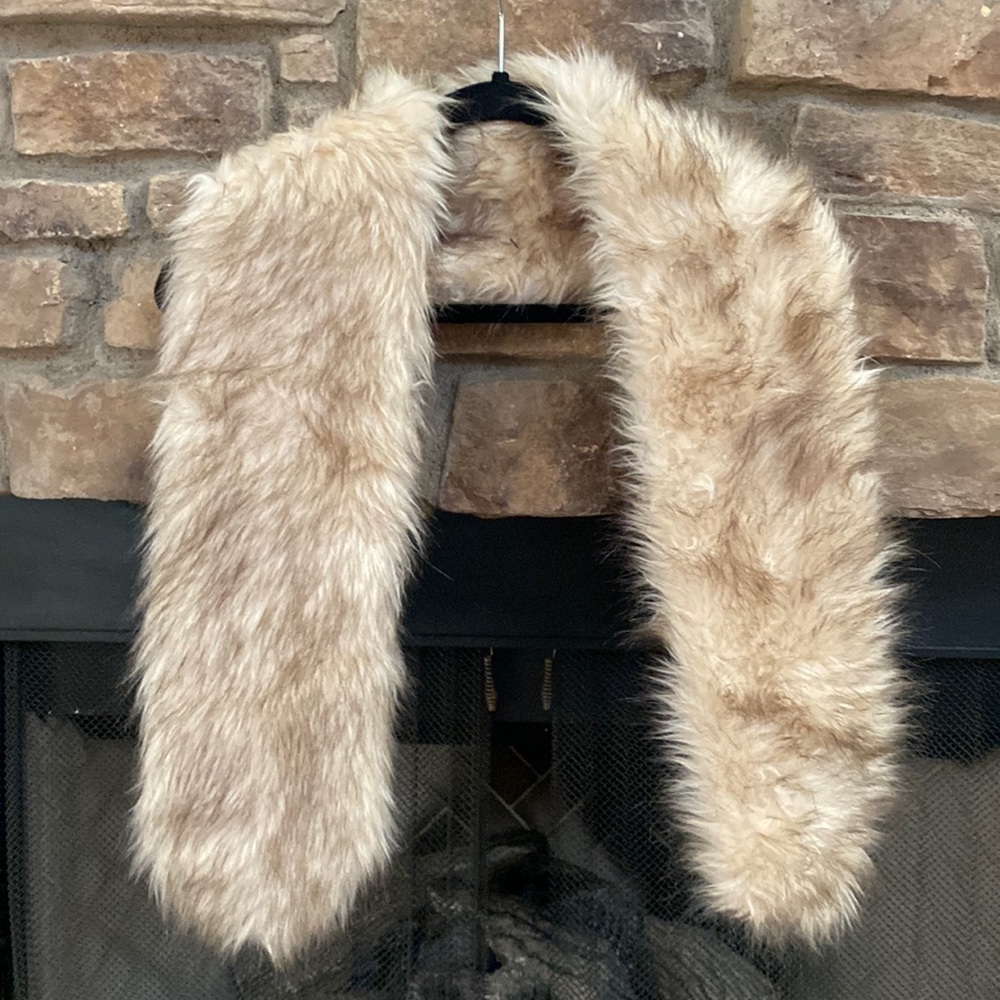 H&M thick, tan and brown scarf